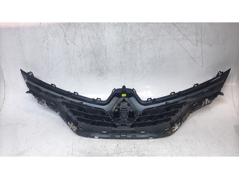 Recambio de rejilla delantera para renault captur ii techno referencia OEM IAM 623105565R  
