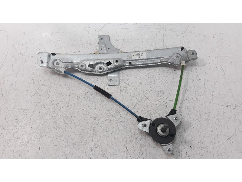 Recambio de elevalunas trasero derecho para peugeot 208 1.2 12v vti referencia OEM IAM 9673153880  