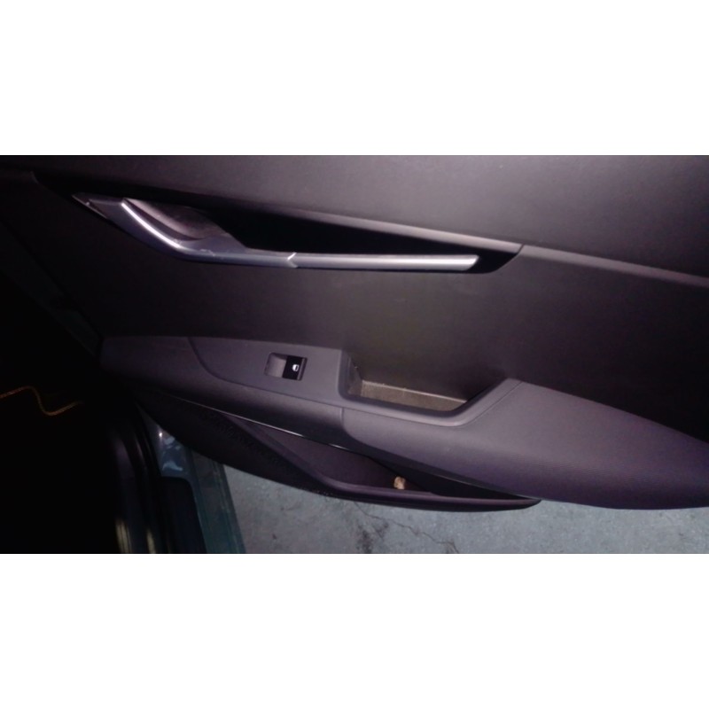 Recambio de mando elevalunas trasero derecho para kia niro ii (sg2) 1.6 gdi hybrid referencia OEM IAM   