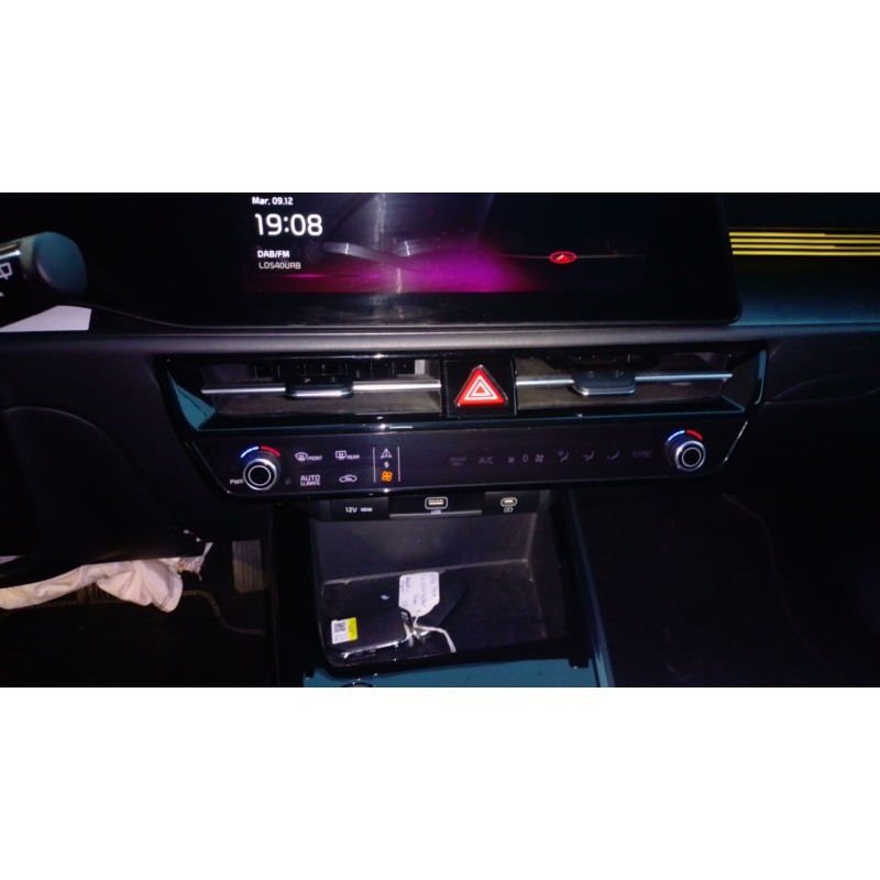 Recambio de mando climatizador para kia niro ii (sg2) 1.6 gdi hybrid referencia OEM IAM   