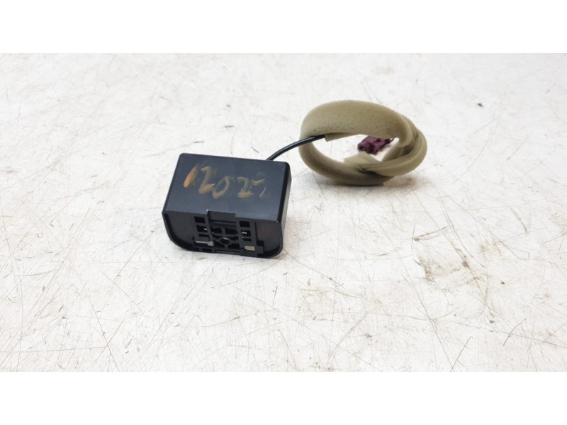 Recambio de modulo electronico para renault clio v intens referencia OEM IAM 282124064R  