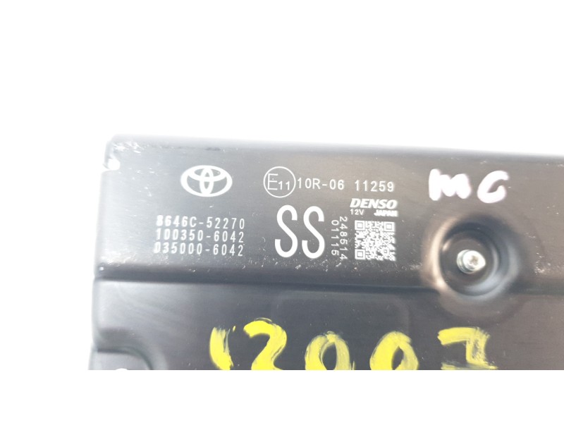 Recambio de camara vision trasera para toyota yaris cross hybrid 2wd active tech referencia OEM IAM 867900D140  