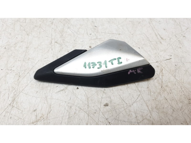 Recambio de estribera izquierda para honda pcx 125 referencia OEM IAM 50741K1ZJ10ZA  