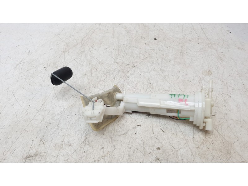 Recambio de bomba combustible para honda pcx 125 referencia OEM IAM 16700K35V01  