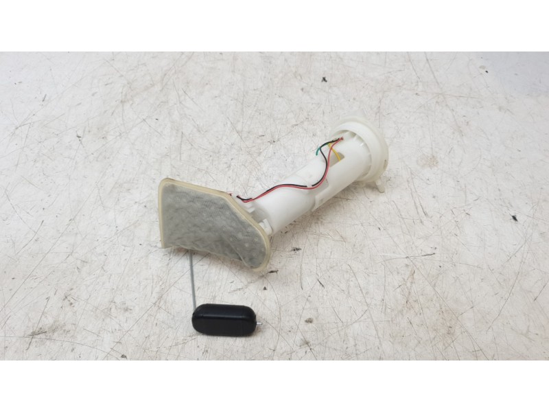 Recambio de bomba combustible para honda pcx 125 referencia OEM IAM 16700K35V01  