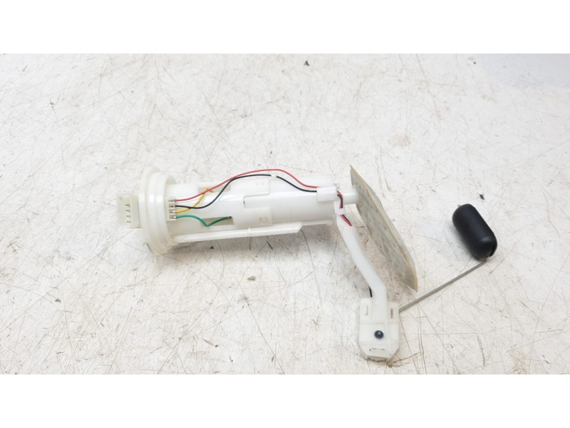 Recambio de bomba combustible para honda pcx 125 referencia OEM IAM 16700K35V01  