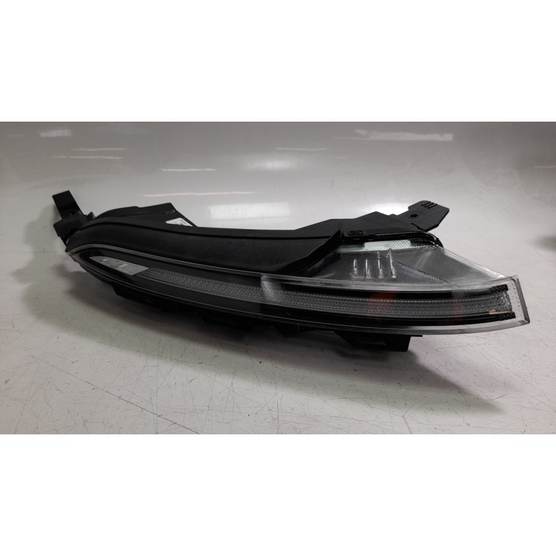 Recambio de piloto delantero derecho para hyundai bayon 1.2 mpi 79 cv maxx (2024) referencia OEM IAM 92208Q0710  