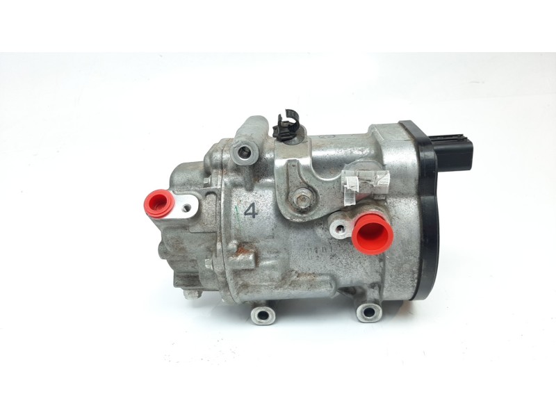 Recambio de compresor aire acondicionado para toyota corolla (e21) referencia OEM IAM 8837047092  