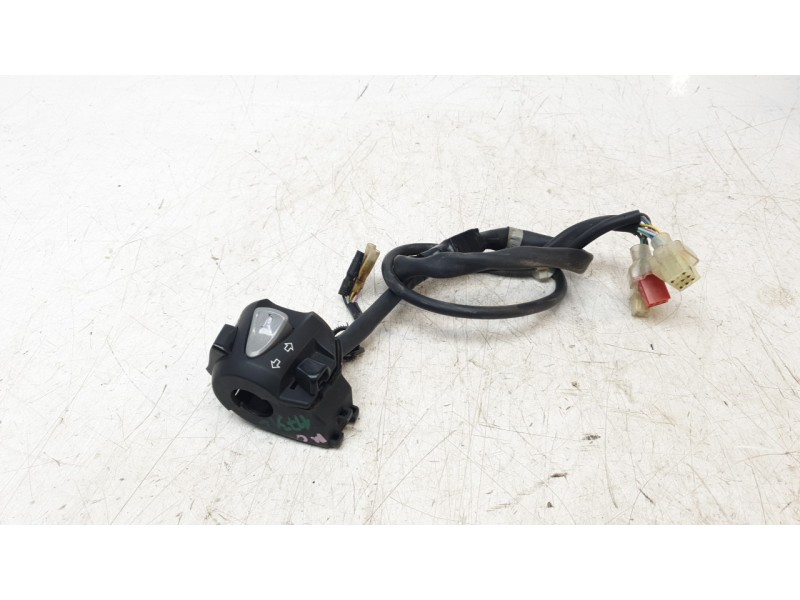 Recambio de piña luces izquierda para honda pcx 125 referencia OEM IAM 35200K1YD12  