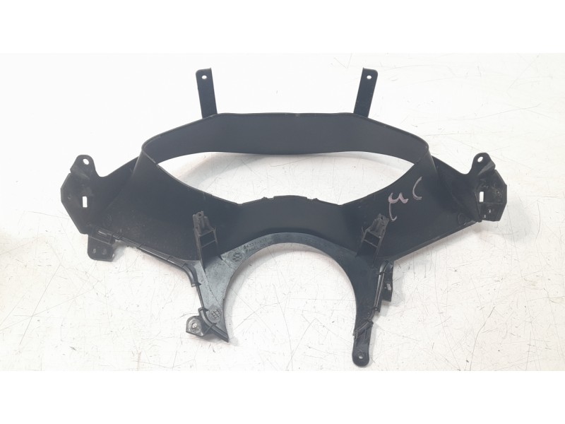 Recambio de moldura para honda pcx 125 referencia OEM IAM 64337K1ZJ10ZA  