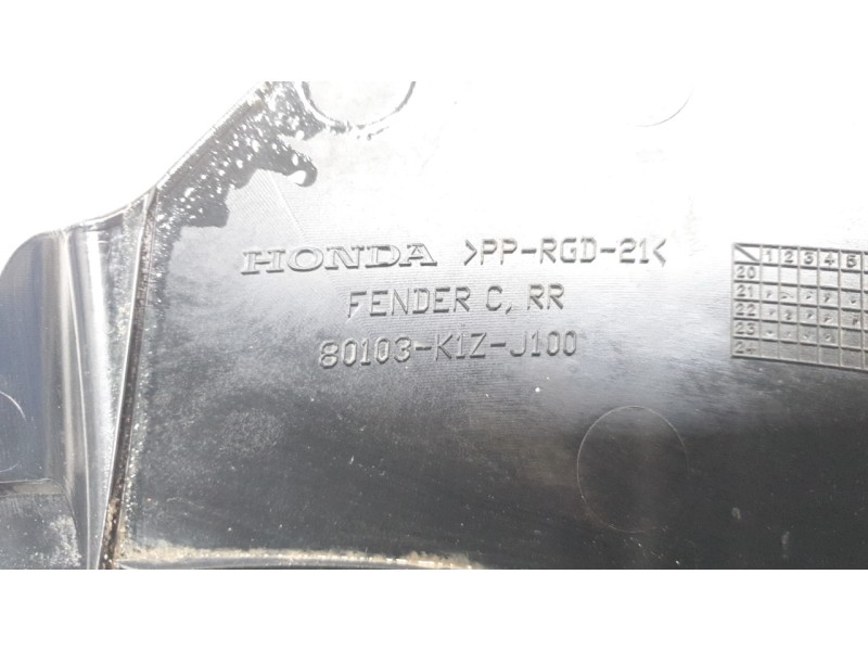 Recambio de guardabarros trasero para honda pcx 125 referencia OEM IAM 80103K1ZJ100  