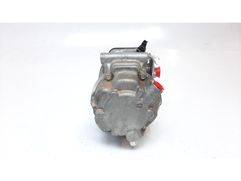 Recambio de compresor aire acondicionado para toyota corolla (e21) referencia OEM IAM 8837047092  