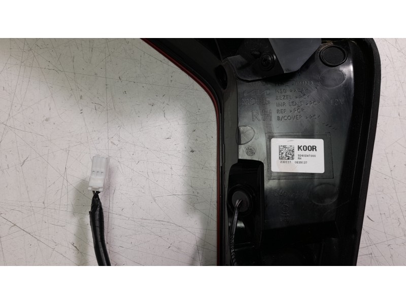 Recambio de piloto trasero derecho para kia niro ii (sg2) 1.6 gdi hybrid referencia OEM IAM 92402AT000  