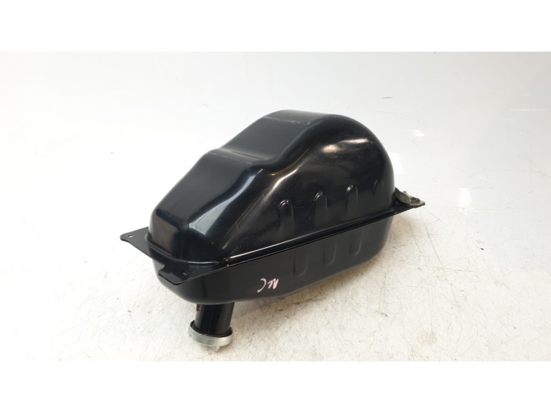 Recambio de deposito combustible para honda pcx 125 referencia OEM IAM 17510K1ZJ10  