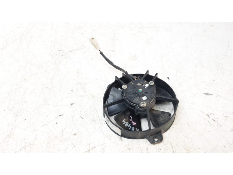 Recambio de electroventilador para ktm 125 duke 125 duke referencia OEM IAM FM5NX  