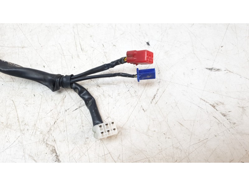 Recambio de piña luces izquierda para ktm 125 duke 125 duke referencia OEM IAM 93011070000  