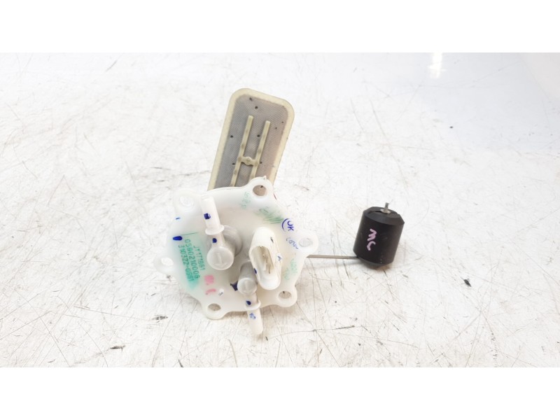 Recambio de bomba combustible para ktm 125 duke 125 duke referencia OEM IAM 93307088000  