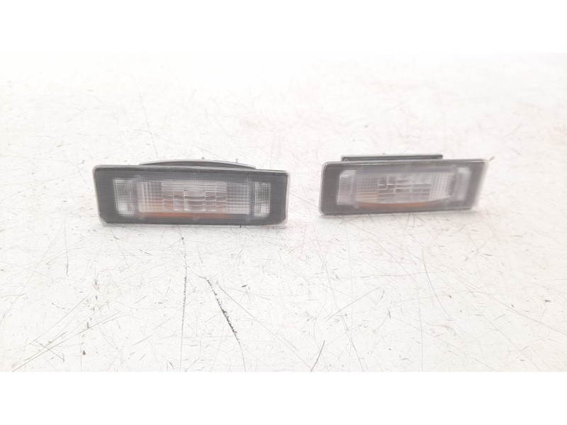 Recambio de piloto matricula para hyundai tucson 1.6 crdi cat referencia OEM IAM 925012G000  