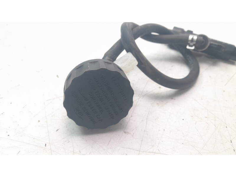 Recambio de bomba freno para ktm 125 duke 125 duke referencia OEM IAM 9301306000  