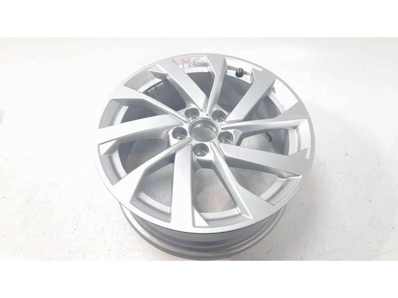 Recambio de llanta para audi a1 sportback (gba) 30 tfsi referencia OEM IAM 82A601025B  