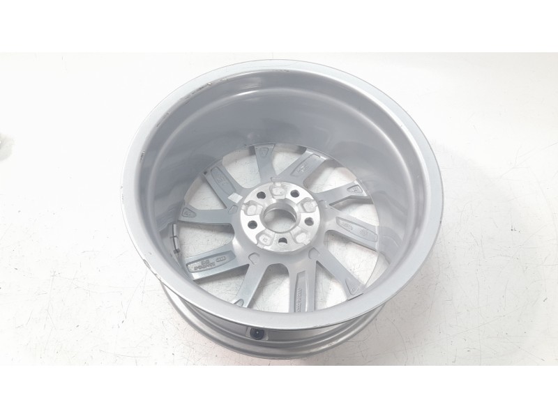 Recambio de llanta para audi a1 sportback (gba) 30 tfsi referencia OEM IAM 82A601025B  