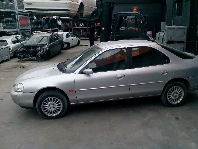 ford mondeo berlina (gd) del año 2000
