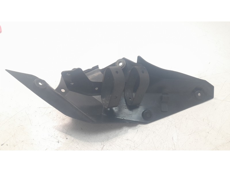 Recambio de moldura para ktm 125 duke 125 duke referencia OEM IAM 93008056000  