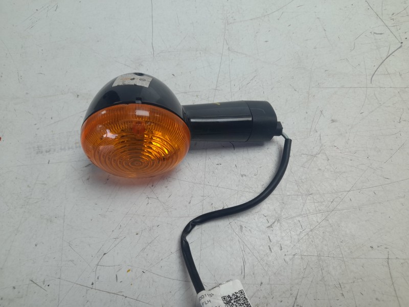 Recambio de piloto delantero izquierdo para royal enfield super meteor 650 super meteor 650 referencia OEM IAM RAN00115  