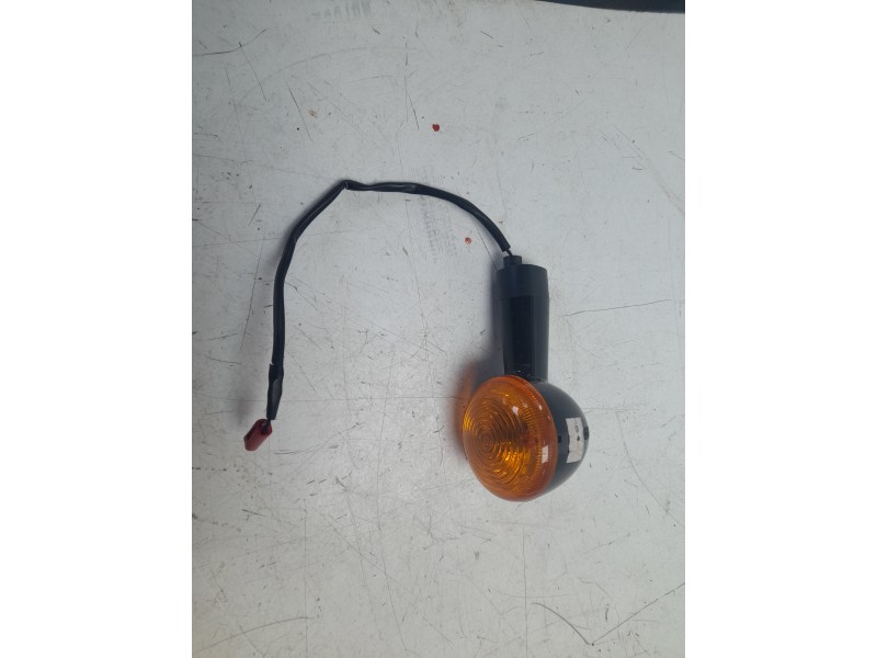 Recambio de piloto delantero derecho para royal enfield super meteor 650 super meteor 650 referencia OEM IAM RAN00115  