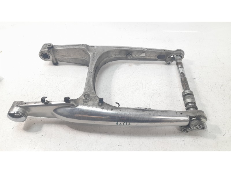 Recambio de basculante para harley-davidson vrsc referencia OEM IAM 4837201  