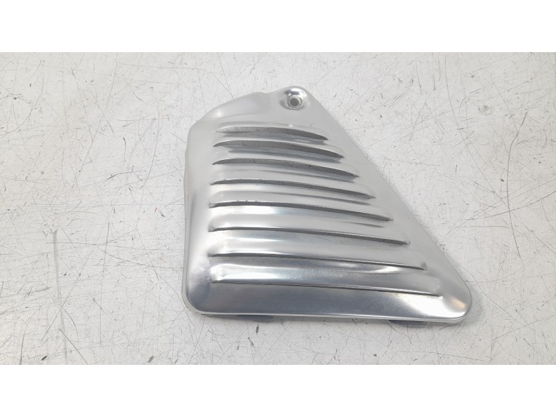 Recambio de moldura para harley-davidson vrsc referencia OEM IAM 6611401  