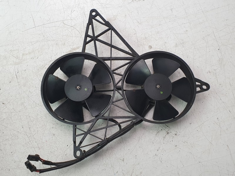 Recambio de electroventilador para harley-davidson vrsc referencia OEM IAM 022749  