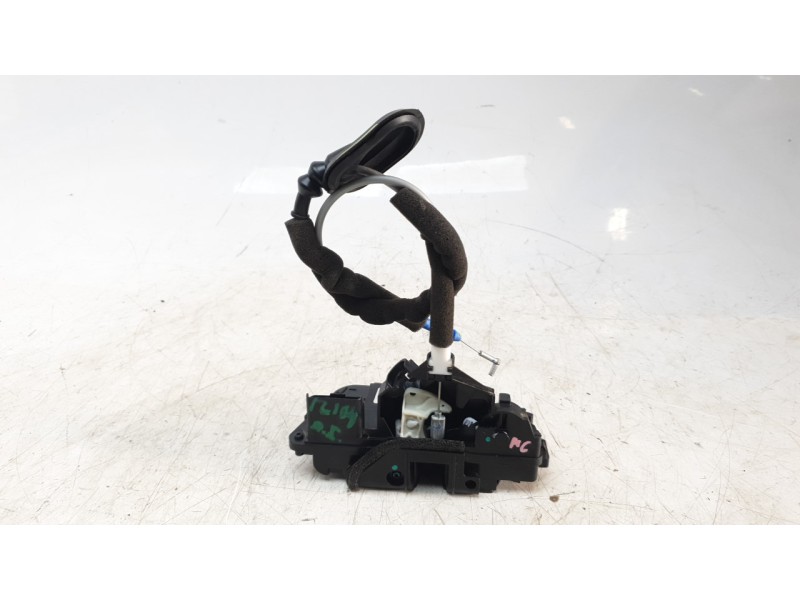 Recambio de cerradura puerta delantera izquierda para byd atto 3 ev referencia OEM IAM SC2EM6105200  