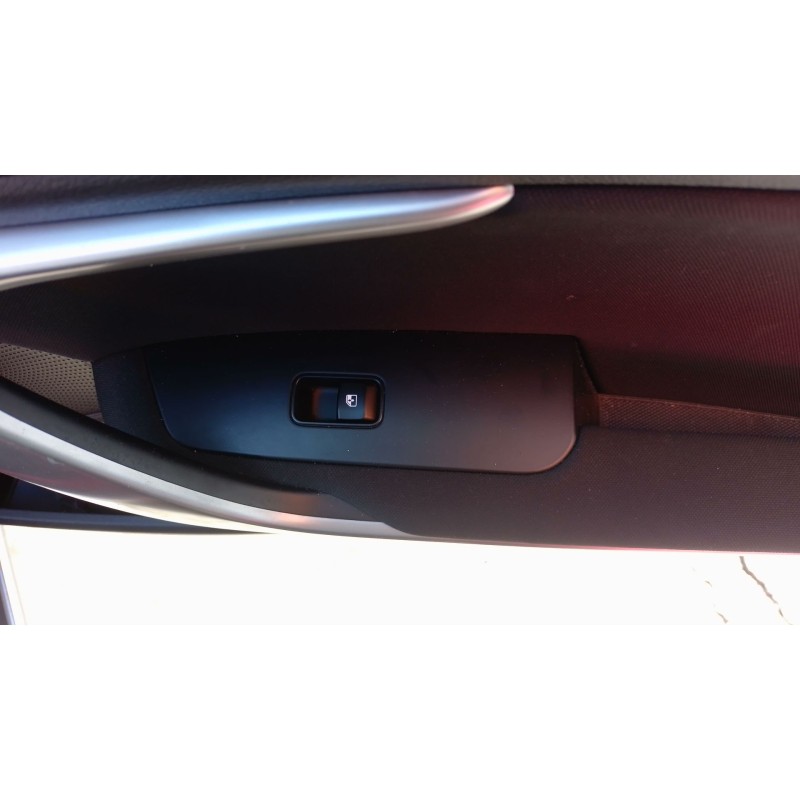 Recambio de mando elevalunas delantero derecho para kia xceed 1.0 t-gdi 74 kw (100 cv) referencia OEM IAM   
