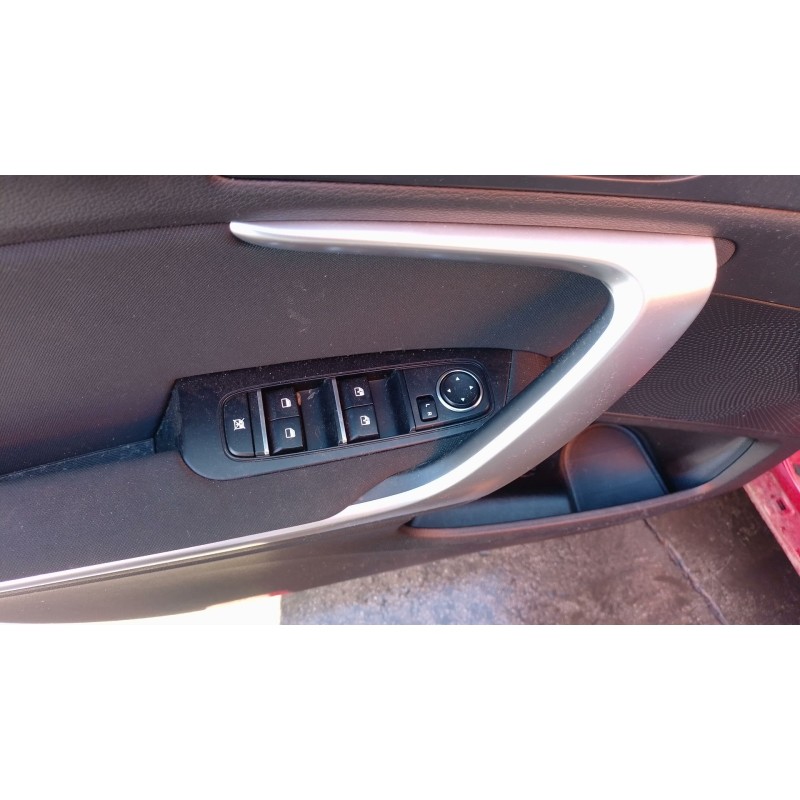 Recambio de mando elevalunas delantero izquierdo para kia xceed 1.0 t-gdi 74 kw (100 cv) referencia OEM IAM   