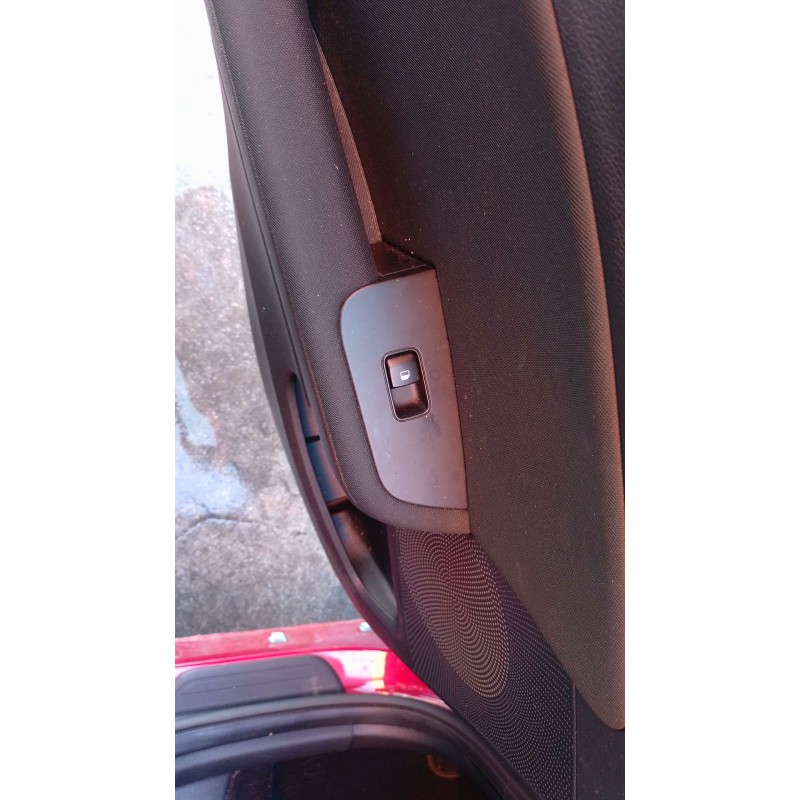 Recambio de mando elevalunas trasero izquierdo para kia xceed 1.0 t-gdi 74 kw (100 cv) referencia OEM IAM   