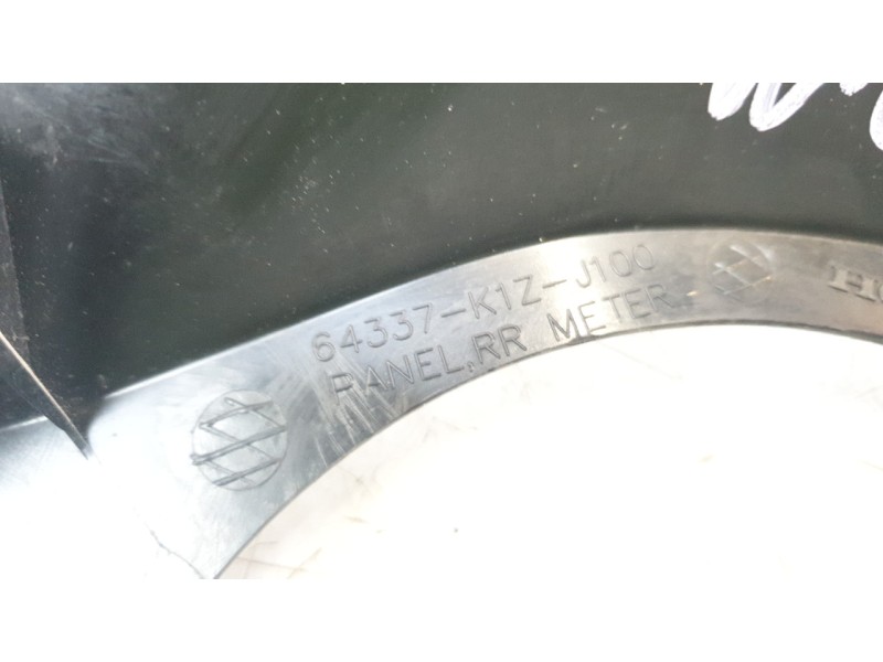 Recambio de moldura para honda pcx 125 pcx 125 referencia OEM IAM 64337K1ZJ100  