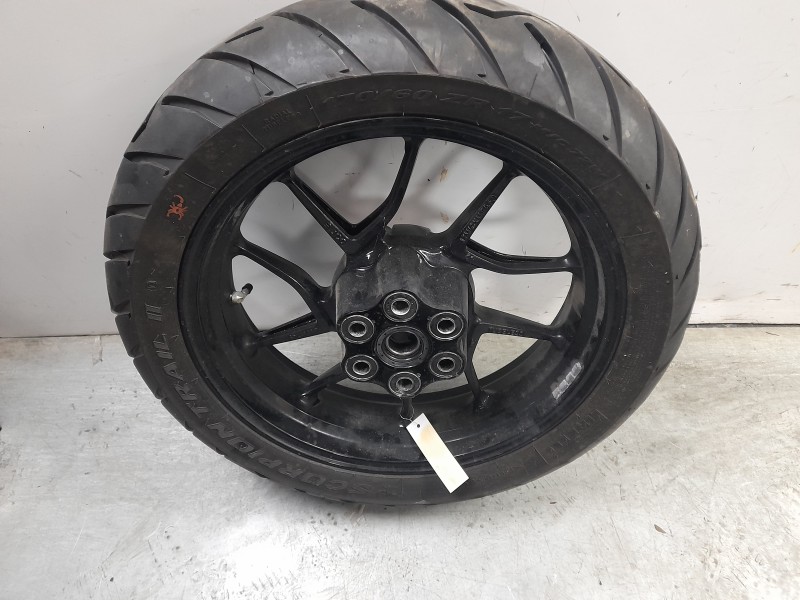 Recambio de llanta trasera para ducati multistrada v2 referencia OEM IAM 50222291AA  