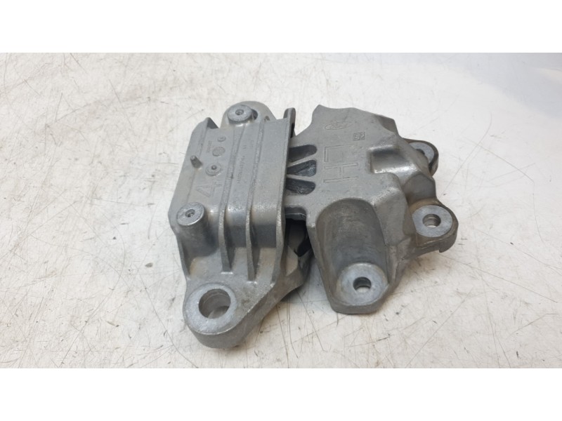 Recambio de soporte motor izquierdo para ford kuga titanium referencia OEM IAM LX617M121HB  