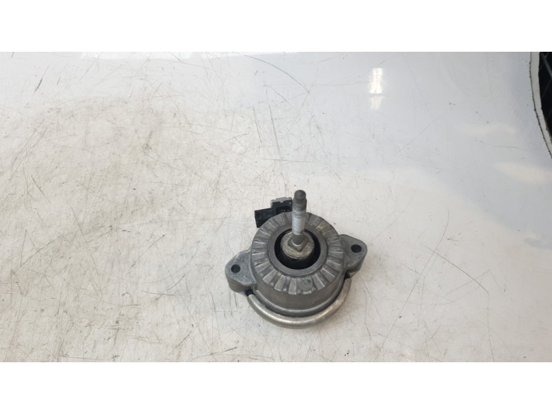 Recambio de soporte motor izquierdo para porsche 911 (typ 991) carrera 4s referencia OEM IAM 99137505908  