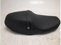 Recambio de asiento para yamaha xsr 900 referencia OEM IAM BEA247300000  