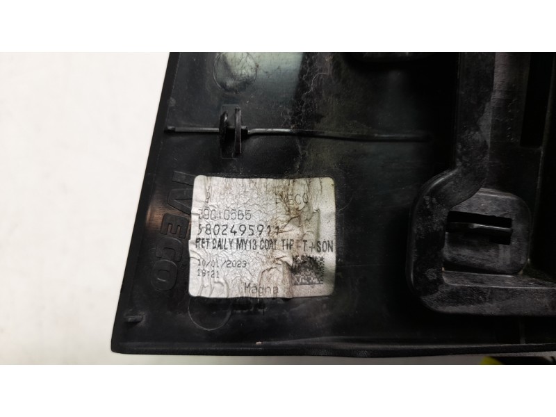 Recambio de retrovisor izquierdo para iveco daily furgón 2.3 diesel referencia OEM IAM 9802495911  1050974014 , 21421401 , FT950