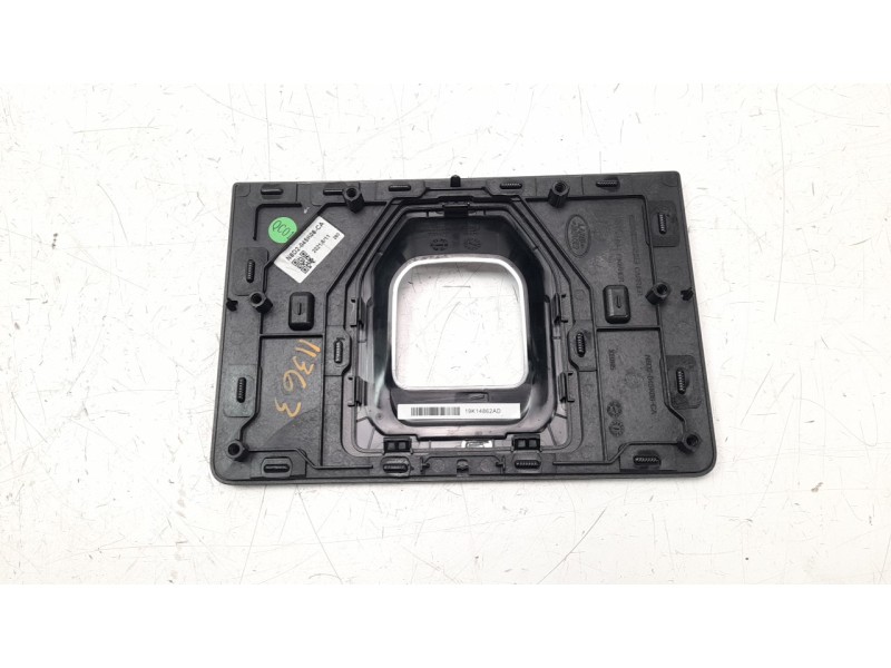 Recambio de moldura para land rover range rover evoque referencia OEM IAM N8D2045K08CA  