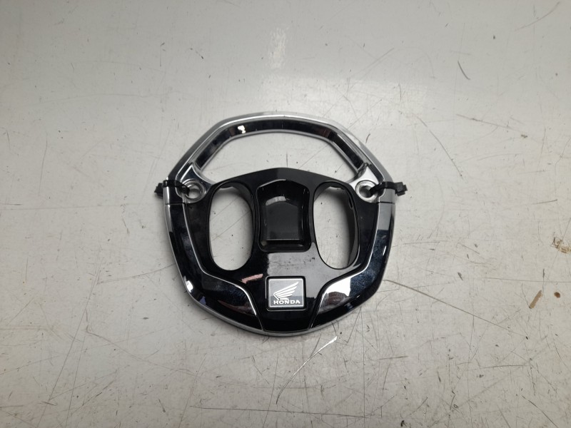 Recambio de moldura para honda pcx pcx 125 (jk05) referencia OEM IAM 53207K1ZJ100  