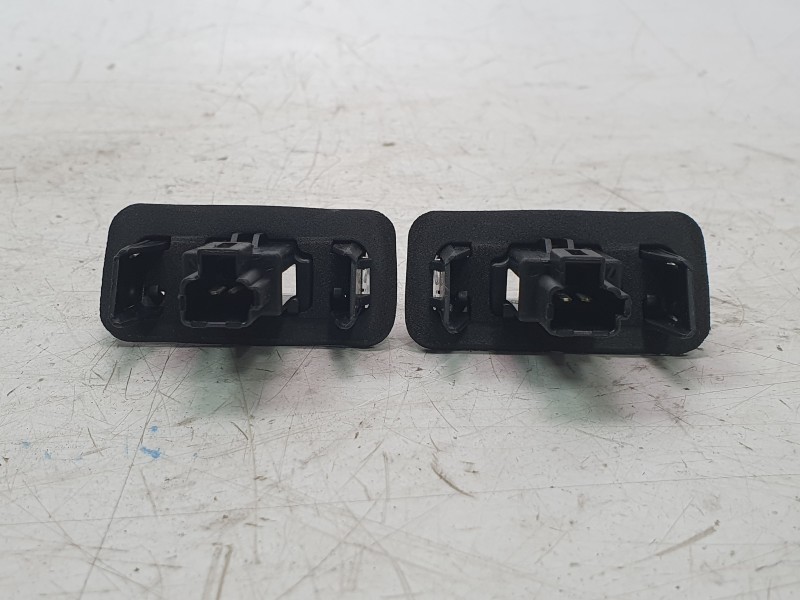 Recambio de piloto matricula para toyota yaris (_p21_, _pa1_, _ph1_) 1.5 (mxpa11) referencia OEM IAM 812700D120  