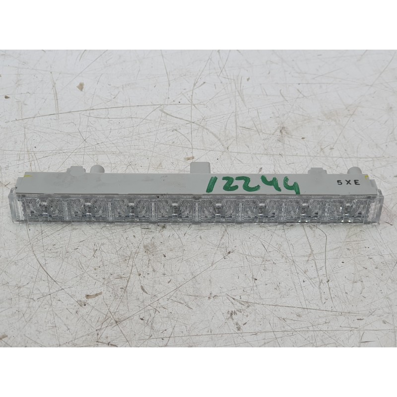 Recambio de luz central de freno para toyota yaris (_p21_, _pa1_, _ph1_) 1.5 (mxpa11) referencia OEM IAM 81006K0020  