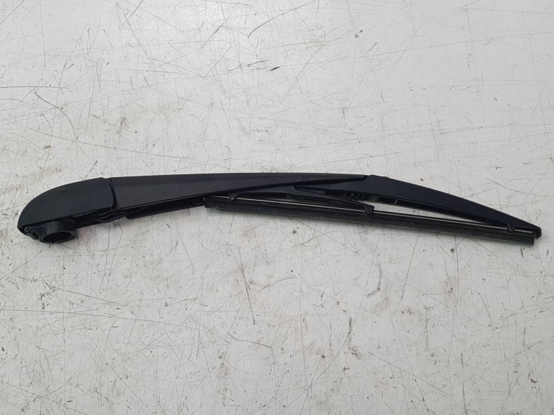 Recambio de brazo limpia trasero para toyota yaris (_p21_, _pa1_, _ph1_) 1.5 (mxpa11) referencia OEM IAM 852410D060  