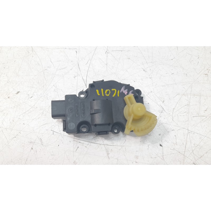 Recambio de motor apertura trampillas climatizador para porsche 911 (typ 991) carrera 4s referencia OEM IAM 412650850  