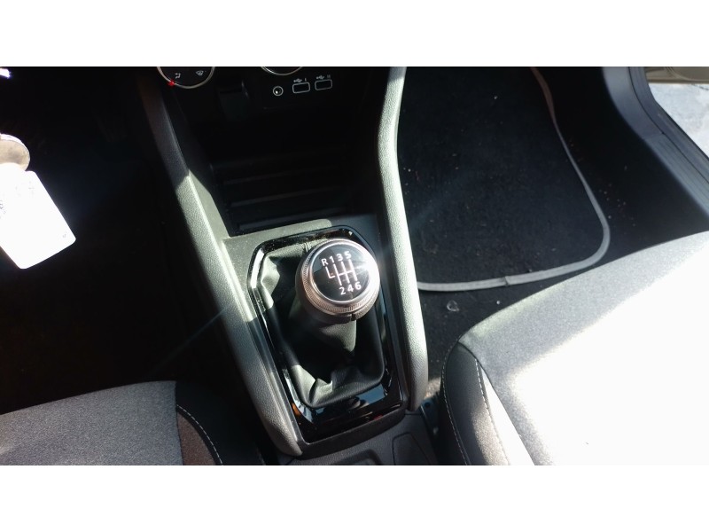 Recambio de palanca cambio para renault clio v referencia OEM IAM   