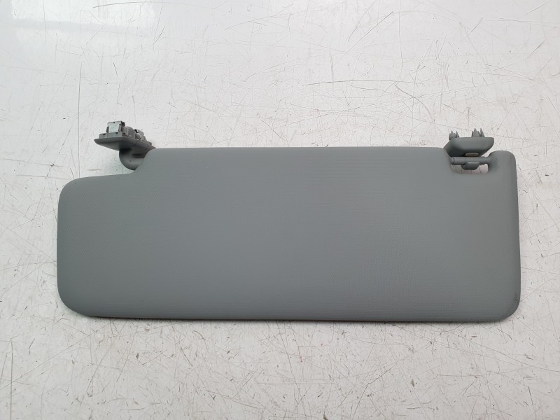 Recambio de parasol derecho para audi a1 sportback (gba) 30 tfsi referencia OEM IAM 82A857552K  